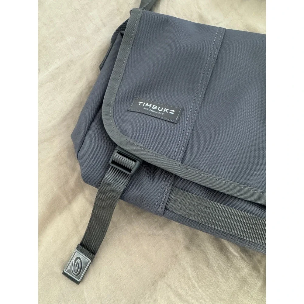 Timbuk2 Classic Messenger Bag Gray Ballistic Nylon Crossbody Small Commuter Bag